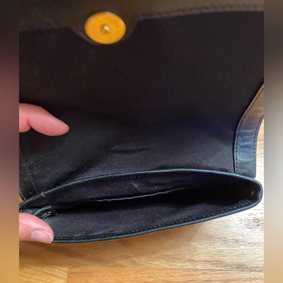 ⭐️HP⭐️🆕Coach wristlet - Picture 5 of 6